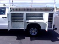 2015 CHEVROLET SILVERADO 2500HD DOUBLE CAB UTILITY BODY GLENDALE - Image 4