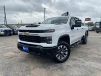 2025 CHEVROLET SILVERADO 2500HD CUSTOM WITH ONLY 14K MILES!! WE FINANCE YOUR FUTURE NOT YOUR CREDIT - Image 4
