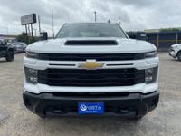 2025 CHEVROLET SILVERADO 2500HD CUSTOM WITH ONLY 14K MILES!! WE FINANCE YOUR FUTURE NOT YOUR CREDIT - Image 5