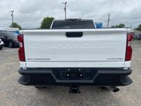 2025 CHEVROLET SILVERADO 2500HD CUSTOM WITH ONLY 14K MILES!! WE FINANCE YOUR FUTURE NOT YOUR CREDIT - Image 8