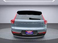 2022 Volvo XC40 AWD All Wheel Drive T5 Momentum SUV Est. payment OAC† - Image 6