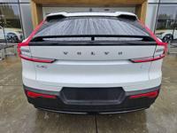 2023 Volvo C40 Recharge Twin Plus Lynnwood, WA - Image 7