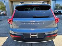 2020 Volvo XC40 Momentum Lynnwood, WA - Image 7