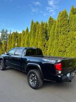 2018 Tacoma TRD off-road 4x4 Gresham - Image 10