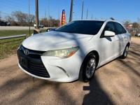 2015 Toyota Camry White Spring - Image 3