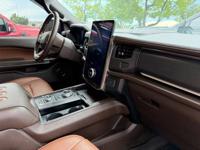 2024 Ford Expedition King Ranch 4WD Ecoboost fully loaded 14k miles - Image 4