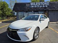 2016 Toyota Camry SE Downers Grove - Image 2