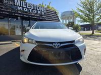 2016 Toyota Camry SE Downers Grove - Image 3