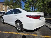 2016 Toyota Camry SE Downers Grove - Image 8