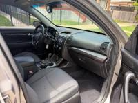 2012 Kia sorento - Image 7