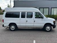 2013 Ford Econoline E150 Wheelchair Van -1 OWNER / 44 RECORDS / 40K MI Wheeelchair van in beaverton - Image 5