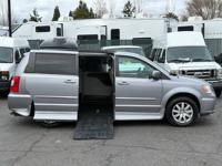 2015 Chrysler Town Country Touring - WHEELCHAIR VAN / ONLY 33K! Wheelchair Van In Beaverton - Image 3