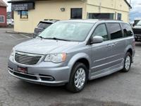 2015 Chrysler Town Country Touring - WHEELCHAIR VAN / ONLY 33K! Wheelchair Van In Beaverton - Image 6