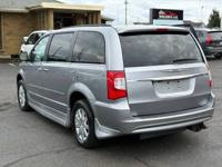 2015 Chrysler Town Country Touring - WHEELCHAIR VAN / ONLY 33K! Wheelchair Van In Beaverton - Image 7