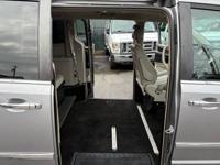 2015 Chrysler Town Country Touring - WHEELCHAIR VAN / ONLY 33K! Wheelchair Van In Beaverton - Image 9