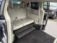 2015 Chrysler Town Country Touring - WHEELCHAIR VAN / ONLY 33K! Wheelchair Van In Beaverton - Image 10