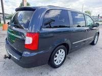 2014 Chrysler Town and Country Touring C - Image 5