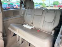 2014 Chrysler Town and Country Touring C - Image 9