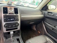 2010 Chrysler 300 Touring "CASH PRICE " West Mount Houston - Image 9