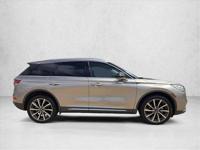 2020 Lincoln Corsair Reserve SUV AUTONATION Call (281) 769-1529 or MESSAGE/CHAT to confirm availability - Image 5