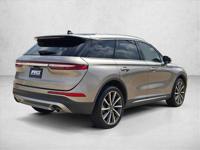 2020 Lincoln Corsair Reserve SUV AUTONATION Call (281) 769-1529 or MESSAGE/CHAT to confirm availability - Image 6