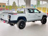 2019 Toyota Tacoma Double Cab TRD Off-Road Pickup 4D 5 ft Shoreline - Image 5