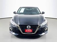 2021 Nissan Altima 2.5 SR Sedan 4D _Nissan_ _Altima_ _Sedan_ - Image 9