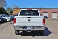 2018 RAM 1500 CREW CAB TRADESMAN PICKUP 4D 5 1/2 FT Houston - Image 8