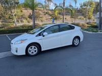 2011 TOYOTA PRIUS--------DEALER SPECIAL-------GREAT ECONOMY 50 + MPG-- MIRA MESA - Image 3