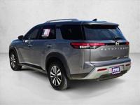 2025 Nissan Pathfinder SL 4x4 4WD SUV AUTONATION Call (346) 271-5466 or MESSAGE/CHAT to confirm availability - Image 9