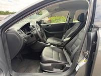 **2012** VOLKSWAGEN JETTA SE AUTO. Blend of Practicality & Style! Lynnwood - Image 10