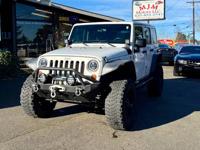 **2012** JEEP WRANGLER SAHARA, OFF ROAD MASTER, BUILT FOR ADVENTURE!! Lynnwood - Image 2