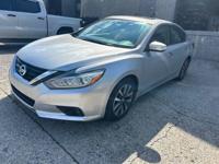 2017 Nissan Altima - 33k miles, Leather, Navigation, Sunroof