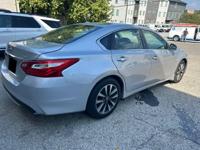 2017 Nissan Altima - 33k miles, Leather, Navigation, Sunroof - Image 8