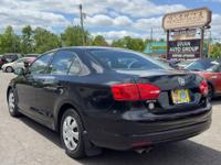 2012 VOLKSWAGEN JETTA LOW MILES GREAT ON GAS RUNS GREAT FEASTERVILLE - Image 5