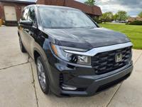 2023 Honda Passport EX-L AWD **19K MILES** Tower Rd Mundelein, IL 60060 - Image 5