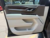 2022 GMC Yukon XL Denali 4WD Mesa - Image 10