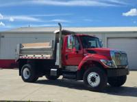2010 INTERNATIONAL 7400 DT466 HD Dump Truck Auto AC 51K Low Mi 1 Own ! Saint Joseph, MO - Image 3