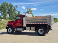 2010 INTERNATIONAL 7400 DT466 HD Dump Truck Auto AC 51K Low Mi 1 Own ! Saint Joseph, MO - Image 6