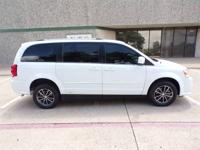 17 DODGE GRAND CARAVAN SXT MOBILITY HANDICAP WHEELCHAIR POWER RAMP VAN Irving, TX - Image 3
