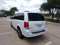 17 DODGE GRAND CARAVAN SXT MOBILITY HANDICAP WHEELCHAIR POWER RAMP VAN Irving, TX - Image 7