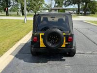 2004 Jeep Wrangler X 4.0L 4WD SUV Griffith - Image 10