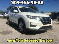 2017 Nissan Rogue - Image 2