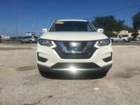 2017 Nissan Rogue - Image 3