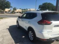 2017 Nissan Rogue - Image 9