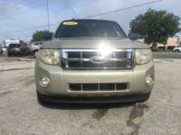 2010 Ford Escape XLT - Image 3