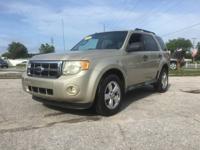 2010 Ford Escape XLT - Image 4
