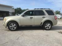 2010 Ford Escape XLT - Image 5
