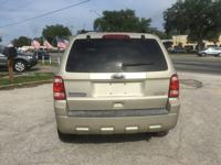 2010 Ford Escape XLT - Image 8