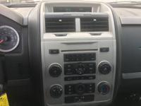2010 Ford Escape XLT - Image 10